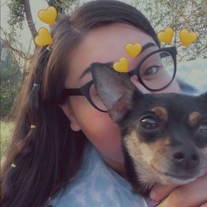 Meet your Posher, Daniella